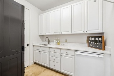 ** PRICED TO SELL** PRICED BELOW COMPARABLE VALUE** POOL & HOT - photo 34