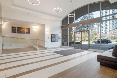 Welcome to Park Plaza in Yaletown! Located directly on Emery - photo 2