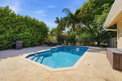 Welcome to this charming single-story residence in Sun Valley - photo 2