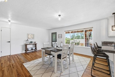 CHARMING SINGLE-LEVEL RANCH HOME ON OVER AN ACRE! Welcome to - photo 4
