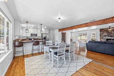 CHARMING SINGLE-LEVEL RANCH HOME ON OVER AN ACRE! Welcome to - photo 5