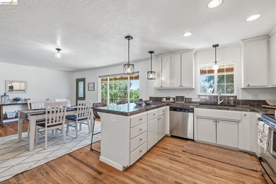 CHARMING SINGLE-LEVEL RANCH HOME ON OVER AN ACRE! Welcome to - photo 9