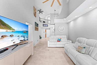 Rarely available cornerunit townhouse in the highly desirable - photo 12
