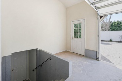 Your Search is Finally Over! Live Like Your on Vacation in This - photo 27