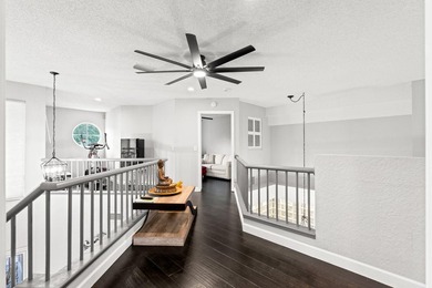 Rarely available cornerunit townhouse in the highly desirable - photo 27