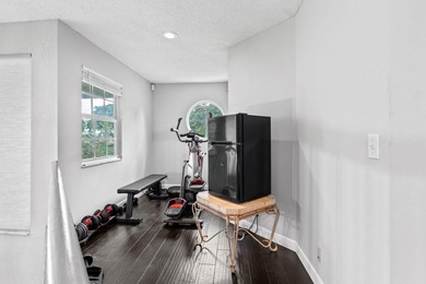 Rarely available cornerunit townhouse in the highly desirable - photo 28