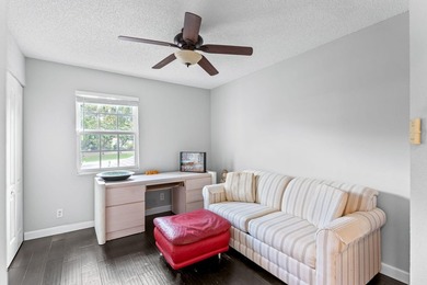 Rarely available cornerunit townhouse in the highly desirable - photo 29