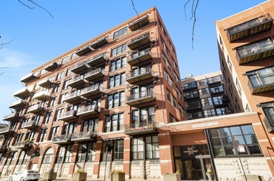 Lake Michigan - Cook County Condo Active Under Contract in Chicago Illinois