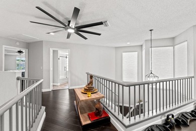 Rarely available cornerunit townhouse in the highly desirable - photo 31