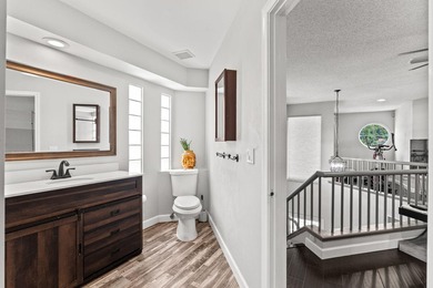 Rarely available cornerunit townhouse in the highly desirable - photo 32