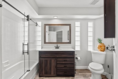 Rarely available cornerunit townhouse in the highly desirable - photo 33