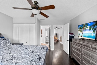 Rarely available cornerunit townhouse in the highly desirable - photo 35