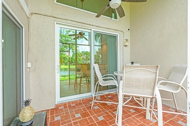 Rarely available cornerunit townhouse in the highly desirable - photo 37