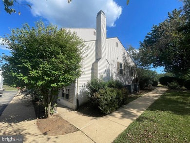 Rare opportunity to own a business location with location and - photo 6