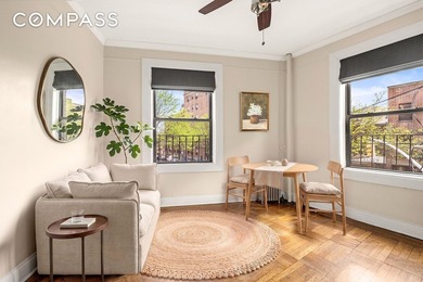 Perfectly scaled for effortless Brooklyn living, this - photo 1