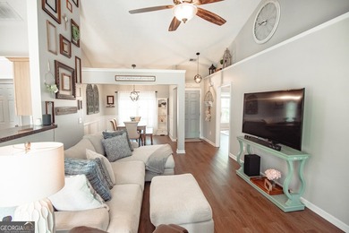 MOTIVATED SELLER! ALL OFFERS CONSIDERED! Welcome home to this - photo 5