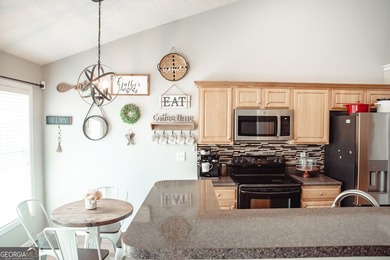 MOTIVATED SELLER! ALL OFFERS CONSIDERED! Welcome home to this - photo 10