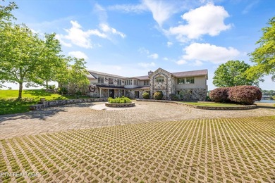 Osprey Point offers a rare combination of waterfront living - photo 3