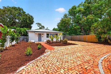 Opportunity awaits in desirable Croissant Park. Versatile 3 - photo 6