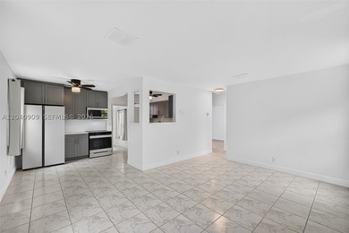 Opportunity awaits in desirable Croissant Park. Versatile 3 - photo 9