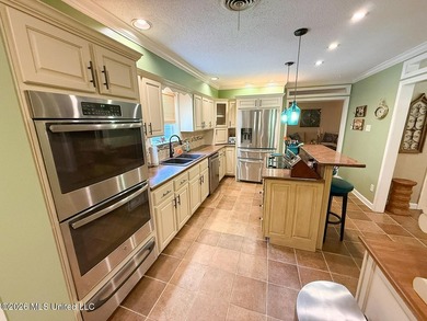 Honey, grab the fishing poles! This is the country retreat - photo 15