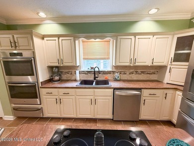 Honey, grab the fishing poles! This is the country retreat - photo 17