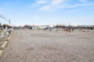 Rare opportunity to own a highly profitable flea market with - photo 17