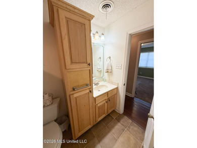 Honey, grab the fishing poles! This is the country retreat - photo 31