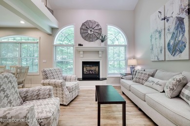 Active 5 star  Listing! Beautifully furnished 4 bedroom, 3.5 - photo 5