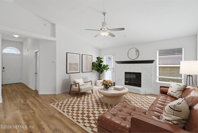 Price adjustment! Welcome to this tastefully renovated 3-bedroom - photo 8