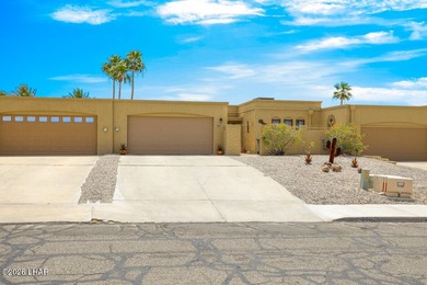 Spacious and beautifully remodeled 2-bedroom, 2-bath townhouse - photo 1
