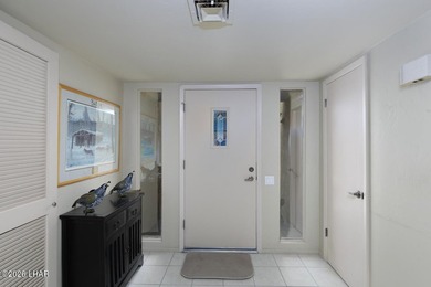 Spacious and beautifully remodeled 2-bedroom, 2-bath townhouse - photo 8
