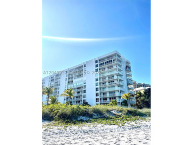 Welcome to Unit 3K at The Sands of Key Biscayne, a rare - photo 8