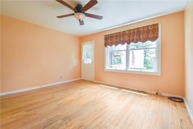 This quaint unit is ready for someone to call it home again - photo 11