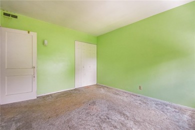 This quaint unit is ready for someone to call it home again - photo 13
