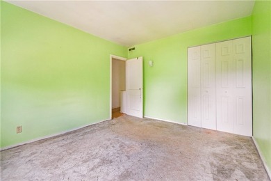 This quaint unit is ready for someone to call it home again - photo 14