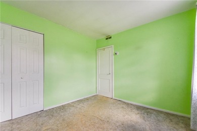This quaint unit is ready for someone to call it home again - photo 18