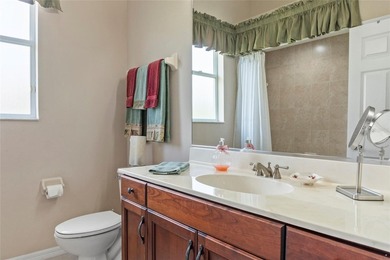 Under contract-accepting backup offers. Welcome to this - photo 33