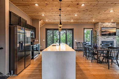 Welcome to one of the most unique and sought-after cabins in the - photo 8