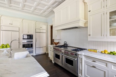 Welcome to 58 Wainscott Stone Road, a timeless Hamptons classic - photo 11