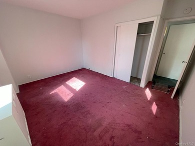 This cooperative unit apartment offers breathtaking views of the - photo 10