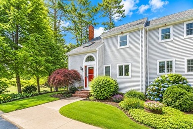 Welcome home to your own paradise! Enjoy a relaxed pond-front - photo 1