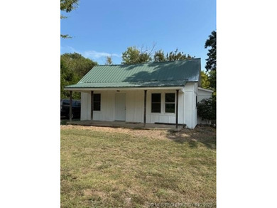 Fort Gibson Lake Home Sale Pending in Wagoner Oklahoma