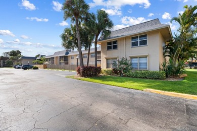 Welcome to this beautifully maintained 2-bedroom, 2-bath condo - photo 2