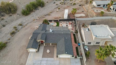 Tucked into a central Lake Havasu location, this truly - photo 6