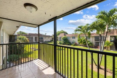 Welcome to this beautifully maintained 2-bedroom, 2-bath condo - photo 6