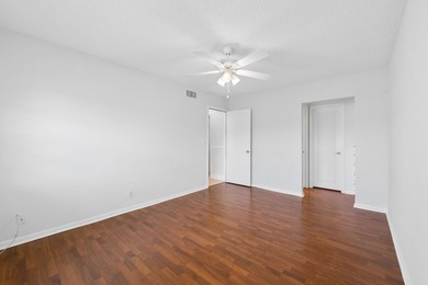 Welcome to this beautifully maintained 2-bedroom, 2-bath condo - photo 7