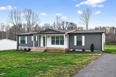 (private lake, pond, creek) Home For Sale in Cookeville Tennessee