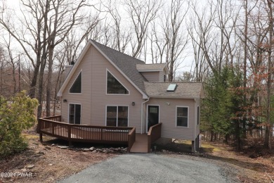 Lake Home For Sale in Lackawaxen, Pennsylvania