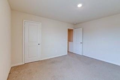Discover this beautifully maintained four-bedroom, 2.5-bathroom - photo 13
